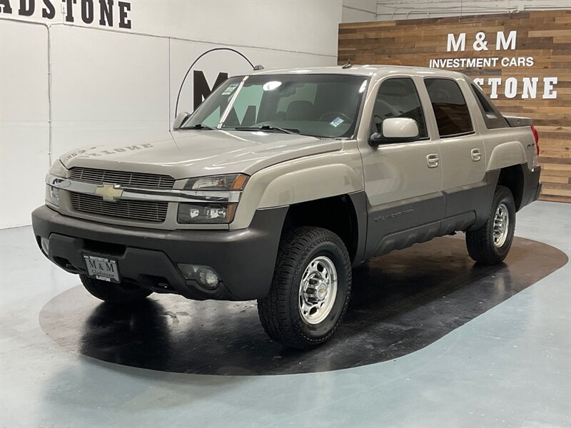 2004 Chevrolet Avalanche 2500 Sport Utility Pickup 4X4 / 8.1L V8 / Leather  / Sunroof / CLEAN - Photo 41 - Gladstone, OR 97027