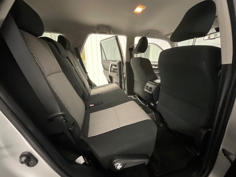 2022 Toyota 4Runner SR5 4X4 / 3RD ROW SEAT / LIFTED / 11,000 MILES ...