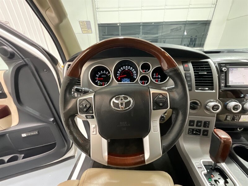 2014 Toyota Sequoia Platinum 4X4 5.7L V8 /3RD SEAT / NEW TIRES /Sunroof / DVD Player / Heated & Cooled Seats - Photo 15 - Gladstone, OR 97027