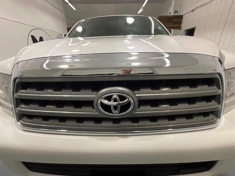 2014 Toyota Sequoia Platinum 4X4 5.7L V8 /3RD SEAT / NEW TIRES /Sunroof / DVD Player / Heated & Cooled Seats - Photo 30 - Gladstone, OR 97027