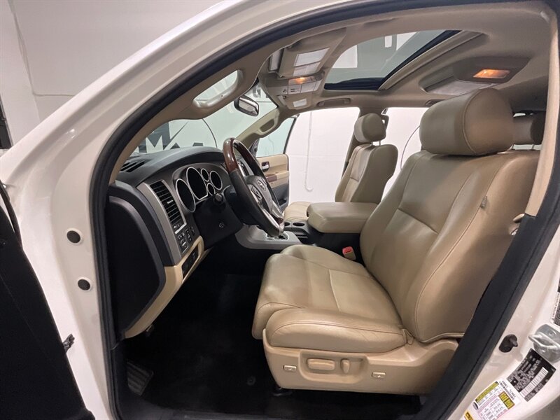 2014 Toyota Sequoia Platinum 4X4 5.7L V8 /3RD SEAT / NEW TIRES /Sunroof / DVD Player / Heated & Cooled Seats - Photo 9 - Gladstone, OR 97027
