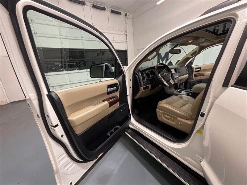 2014 Toyota Sequoia Platinum 4X4 5.7L V8 /3RD SEAT / NEW TIRES /Sunroof / DVD Player / Heated & Cooled Seats - Photo 31 - Gladstone, OR 97027