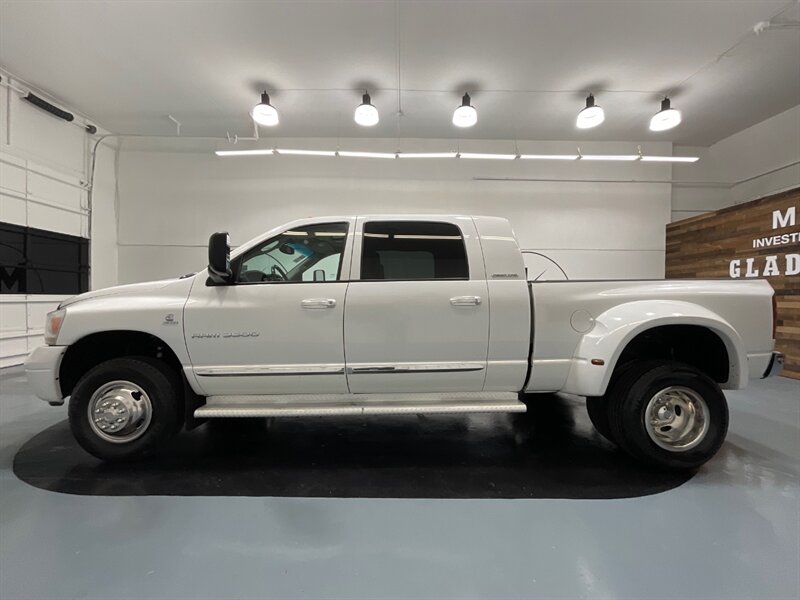 2006 Dodge Ram 3500 Laramie MEGACAB 4X4 / DUALLY / 5.9L CUMMINS DIESEL  / NO RUST / FULLY LOADED - Photo 3 - Gladstone, OR 97027