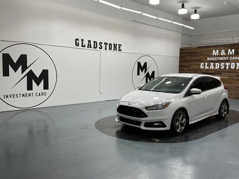 2018 Ford Focus ST Hatch Back / 4Cyl EcoBoost / 6-SPEED / 55K MILE  / Back up Camera - Photo 57 - Gladstone, OR 97027