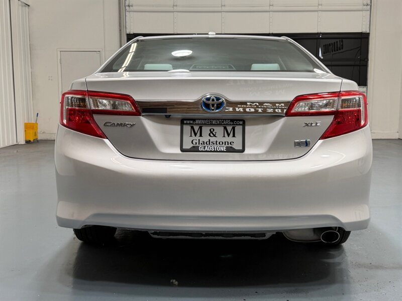 2014 Toyota Camry Hybrid XLE / Backup Camera / Local Car /Excel Cond - Photo 6 - Gladstone, OR 97027