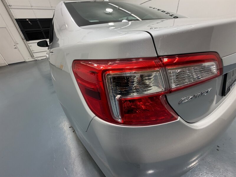 2014 Toyota Camry Hybrid XLE / Backup Camera / Local Car /Excel Cond - Photo 29 - Gladstone, OR 97027