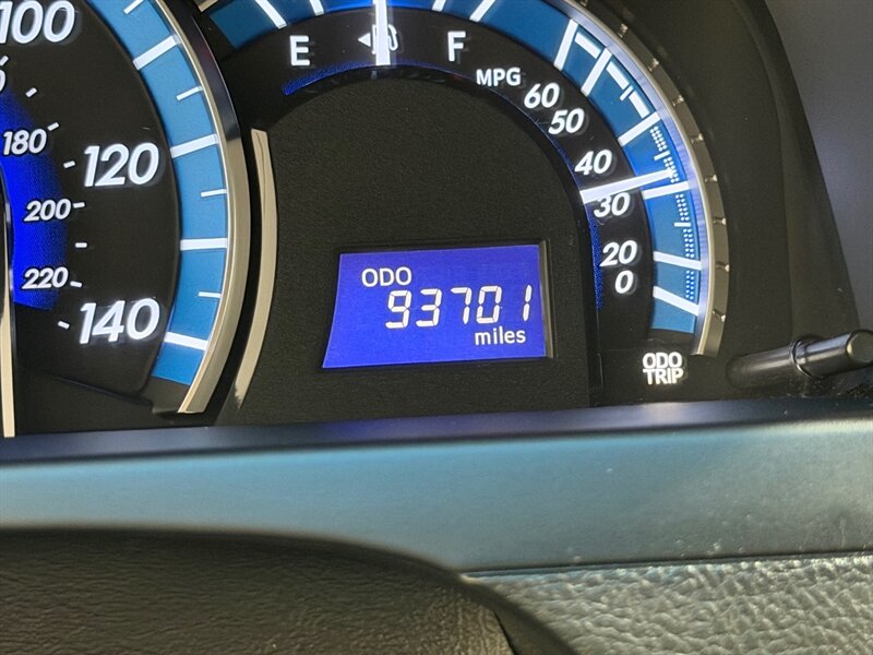 2014 Toyota Camry Hybrid XLE / Backup Camera / Local Car /Excel Cond - Photo 44 - Gladstone, OR 97027