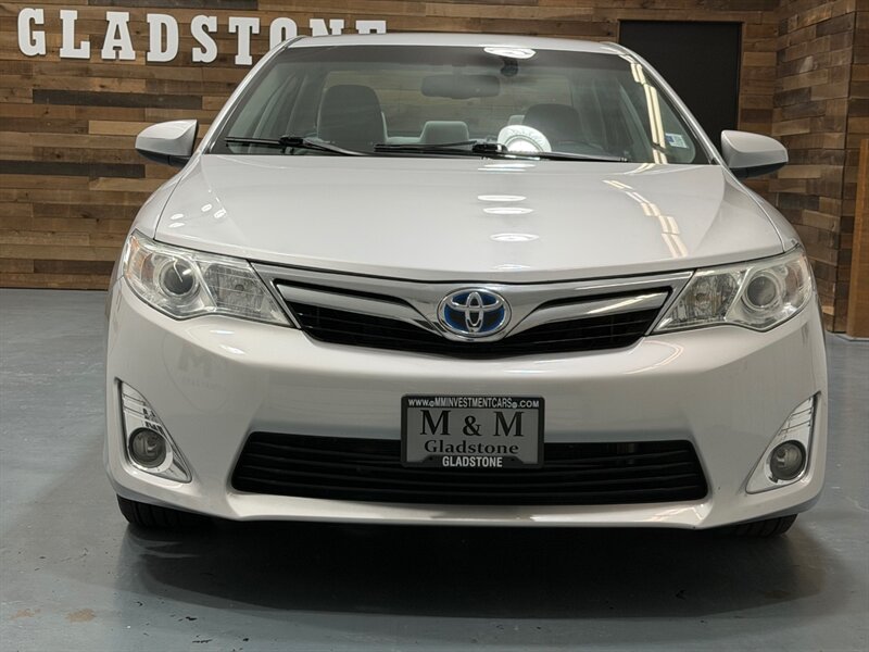 2014 Toyota Camry Hybrid XLE / Backup Camera / Local Car /Excel Cond - Photo 5 - Gladstone, OR 97027
