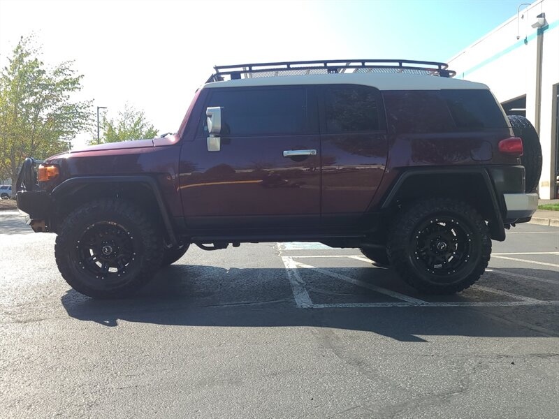 2007 Toyota FJ Cruiser 4X4 / V6 / e-LOCKER / ARB BUMPER / NEW LIFT  / NEW TIRES / REAR DIFFERENTIAL LOCK / WARN WINCH - Photo 3 - Portland, OR 97217