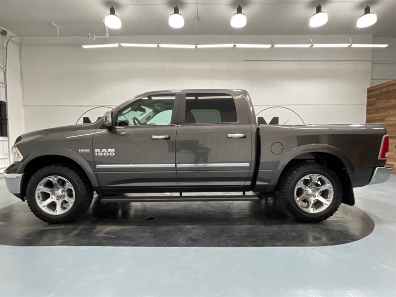 2014 RAM 1500 Laramie Crew Cab 4X4 / 5.7L V8 / FULLY LOADED  / Leather & Sunroof - Photo 3 - Gladstone, OR 97027