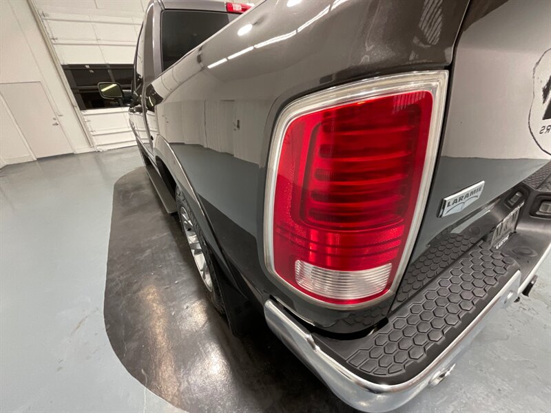 2014 RAM 1500 Laramie Crew Cab 4X4 / 5.7L V8 / FULLY LOADED  / Leather & Sunroof - Photo 28 - Gladstone, OR 97027