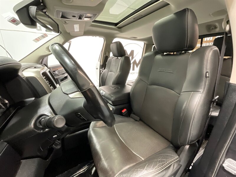 2014 RAM 1500 Laramie Crew Cab 4X4 / 5.7L V8 / FULLY LOADED  / Leather & Sunroof - Photo 40 - Gladstone, OR 97027