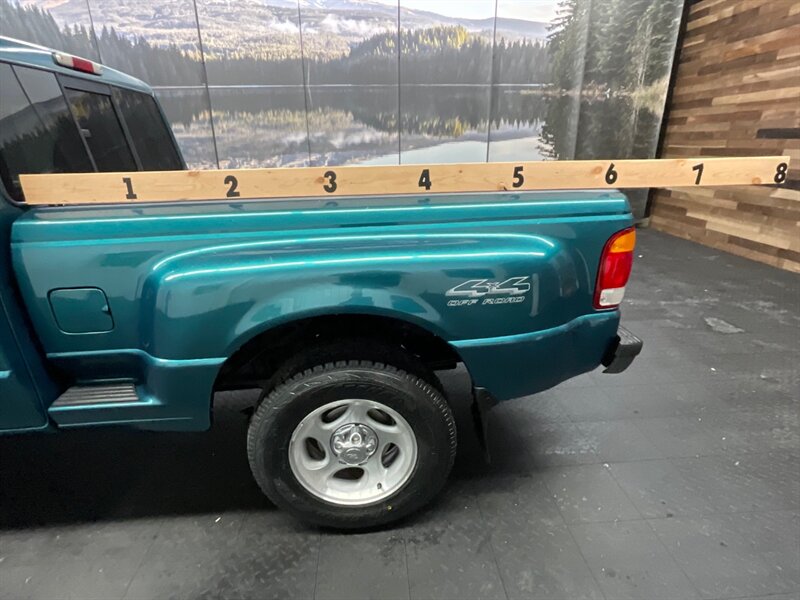 1998 Ford Ranger XLT Super Cab 4X4 / 4.0L V6 / 5-SPEED MANUAL  4X4 / LOCAL RUST FREE / NEW TIRES / ONLY 119,000 - Photo 9 - Gladstone, OR 97027