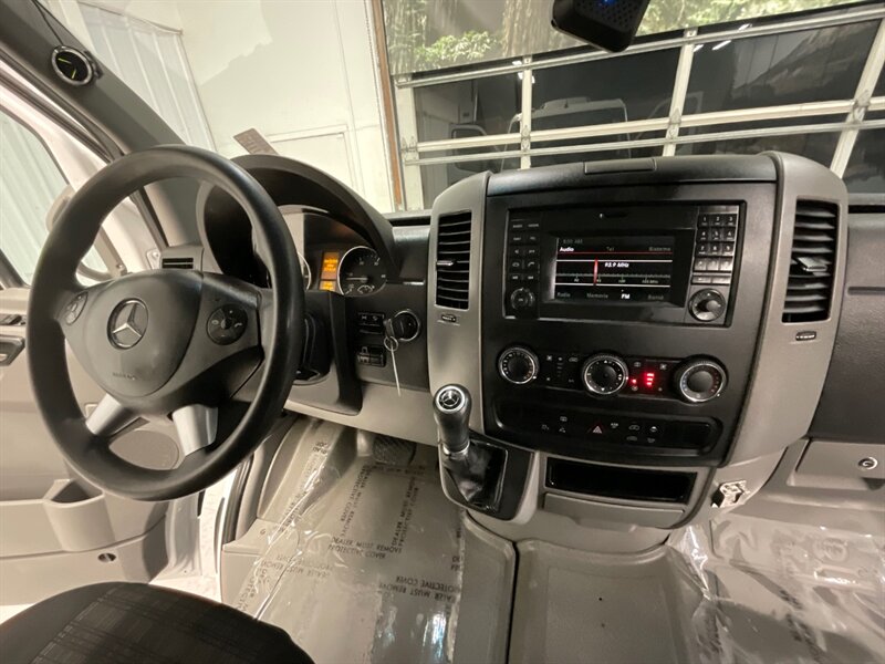 2017 Mercedes-Benz Sprinter 2500 Passenger Van 4X4 / 3.0L V6 DIESEL / 62K MILE  / 12-Passenger Van / Standard Roof & 144 " WB / 4X4 - Photo 17 - Gladstone, OR 97027