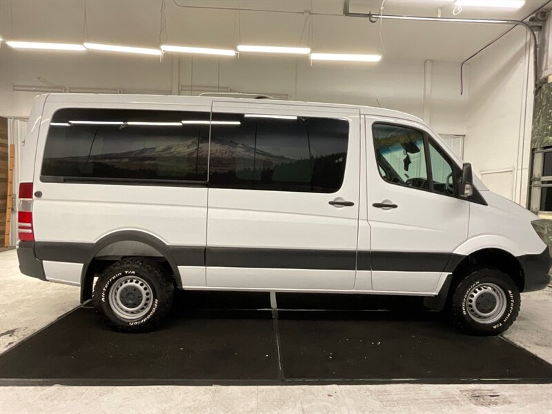 2017 Mercedes-Benz Sprinter 2500 Passenger Van 4X4 / 3.0L V6 DIESEL / 62K MILE  / 12-Passenger Van / Standard Roof & 144 " WB / 4X4 - Photo 4 - Gladstone, OR 97027