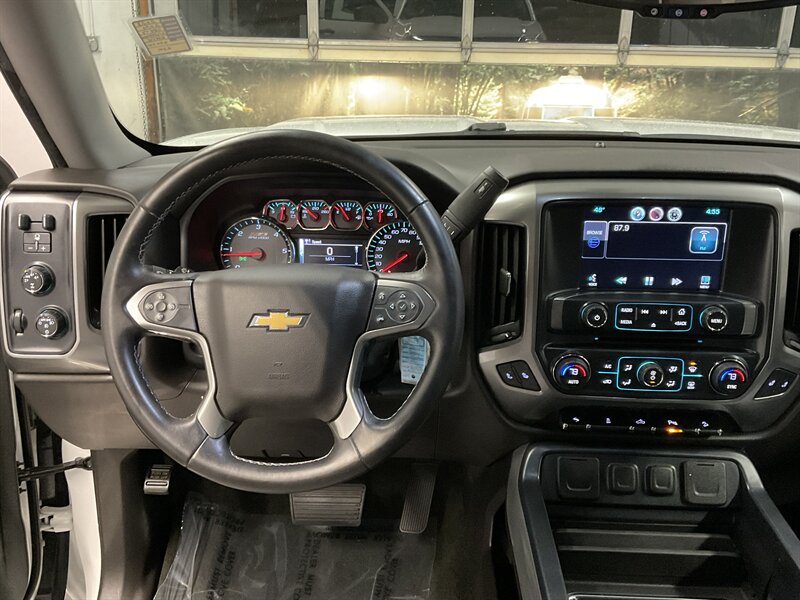 2014 Chevrolet Silverado 1500 LT Z71 Crew Cab 4X4 / 5.3L V8 / ONLY 62,000 MILES  LOCAL OREGON TRUCK / RUST FREE / SHARP & CLEAN !! - Photo 18 - Gladstone, OR 97027