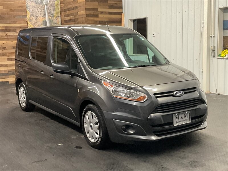 2016 Ford Transit Connect XLT LWB MiniVan / 3RD ROW SEAT / Backup Camera  NEW TIRES / SHARP & CLEAN !! - Photo 2 - Gladstone, OR 97027