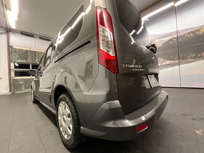 2016 Ford Transit Connect XLT LWB MiniVan / 3RD ROW SEAT / Backup Camera  NEW TIRES / SHARP & CLEAN !! - Photo 11 - Gladstone, OR 97027