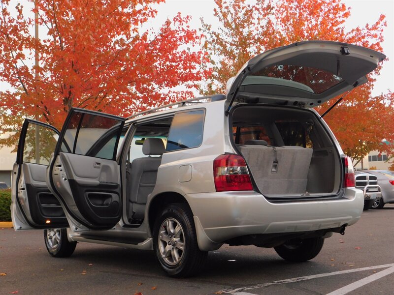 2007 Toyota Highlander Sport SR5 V6 4X4 3RD ROW / Fresh Trade-in Excl Con   - Photo 25 - Portland, OR 97217