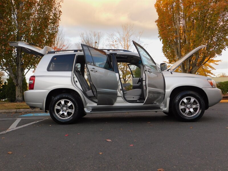 2007 Toyota Highlander Sport SR5 V6 4X4 3RD ROW / Fresh Trade-in Excl Con   - Photo 10 - Portland, OR 97217