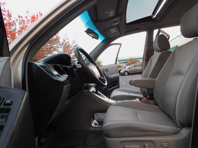 2007 Toyota Highlander Sport SR5 V6 4X4 3RD ROW / Fresh Trade-in Excl Con   - Photo 14 - Portland, OR 97217