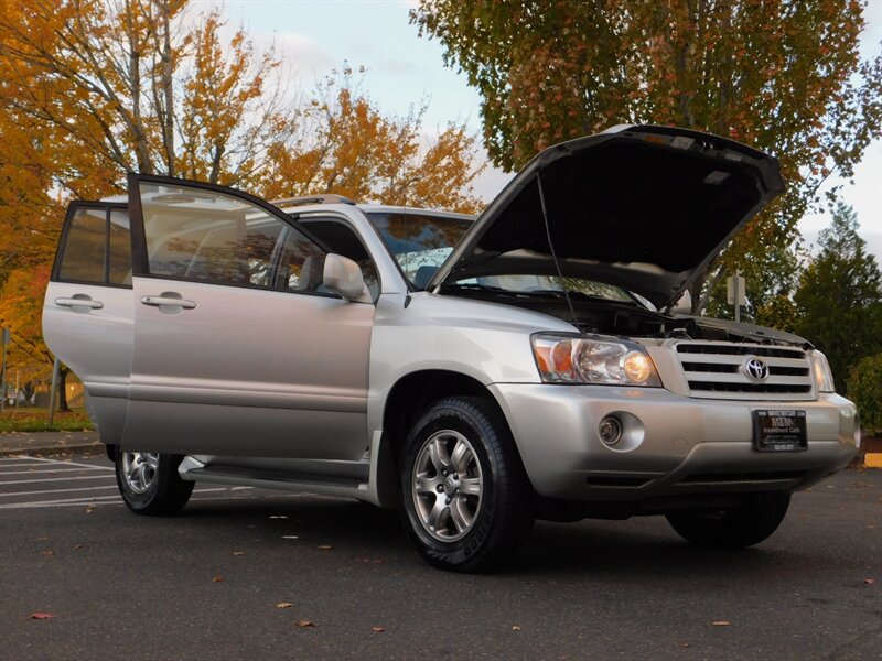 2007 Toyota Highlander Sport SR5 V6 4X4 3RD ROW / Fresh Trade-in Excl Con   - Photo 28 - Portland, OR 97217