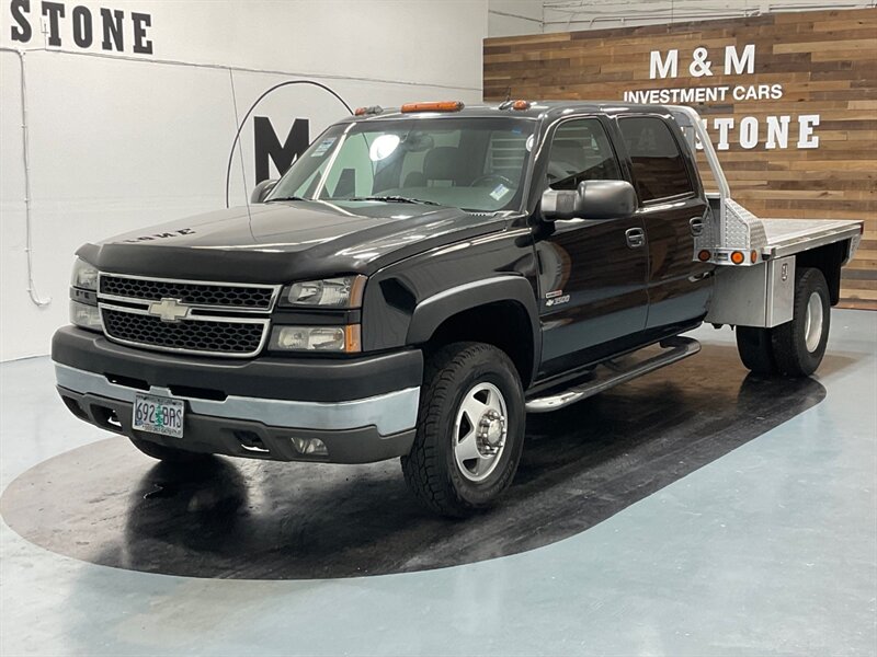 2005 Chevrolet Silverado 3500 LT Crew Cab 4X4 / 6.6L DIESEL / DUALLY / FLAT BED  / LOCAL TRUCK NO RUST - Photo 1 - Gladstone, OR 97027