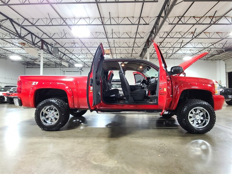 2007 Chevrolet Silverado 1500 Z71 / 4X4 / 102K MILES / NEW TIRES / LIFTED  / 4-Door / Excellent Condition - Photo 24 - Portland, OR 97217