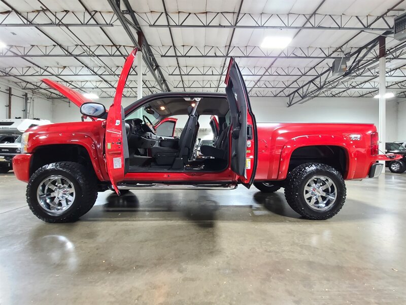 2007 Chevrolet Silverado 1500 Z71 / 4X4 / 102K MILES / NEW TIRES / LIFTED  / 4-Door / Excellent Condition - Photo 23 - Portland, OR 97217