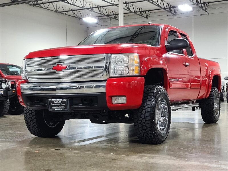 2007 Chevrolet Silverado 1500 Z71 / 4X4 / 102K MILES / NEW TIRES / LIFTED  / 4-Door / Excellent Condition - Photo 1 - Portland, OR 97217