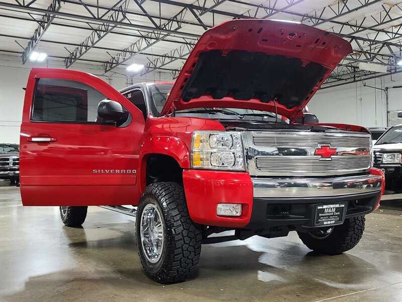 2007 Chevrolet Silverado 1500 Z71 / 4X4 / 102K MILES / NEW TIRES / LIFTED  / 4-Door / Excellent Condition - Photo 26 - Portland, OR 97217