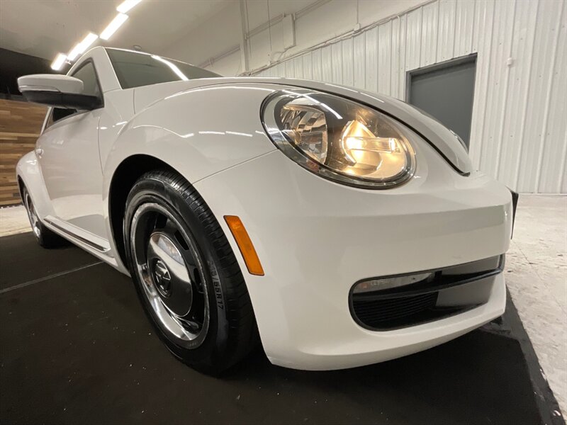 2013 Volkswagen Beetle 2.5L PZEV Hatchback 2dr / Leather & Heated seats  / BRAND NEW TIRES / LOCAL OREGON CAR / 51,000 MILES - Photo 27 - Gladstone, OR 97027