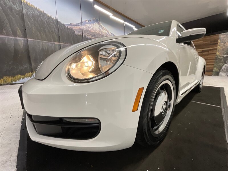 2013 Volkswagen Beetle 2.5L PZEV Hatchback 2dr / Leather & Heated seats  / BRAND NEW TIRES / LOCAL OREGON CAR / 51,000 MILES - Photo 9 - Gladstone, OR 97027