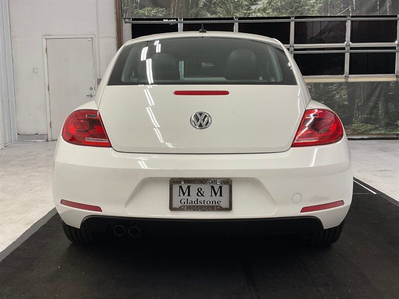 2013 Volkswagen Beetle 2.5L PZEV Hatchback 2dr / Leather & Heated seats  / BRAND NEW TIRES / LOCAL OREGON CAR / 51,000 MILES - Photo 6 - Gladstone, OR 97027