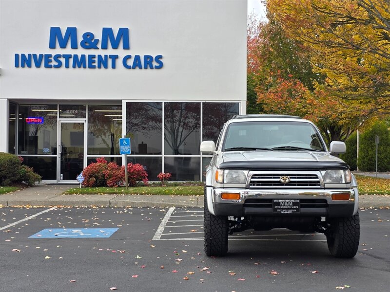 1998 Toyota 4Runner Limited 4X4 / V6 3.4 L / LIFTED / REAR DIFF LOCK / TIMING BELT DONE / SUN ROOF / LEATHER / NEW TIRES / ZERO RUST - Photo 52 - Portland, OR 97217