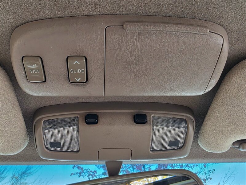 1998 Toyota 4Runner Limited 4X4 / V6 3.4 L / LIFTED / REAR DIFF LOCK / TIMING BELT DONE / SUN ROOF / LEATHER / NEW TIRES / ZERO RUST - Photo 39 - Portland, OR 97217
