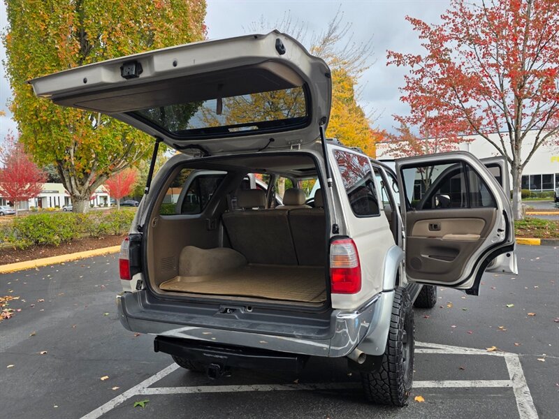 1998 Toyota 4Runner Limited 4X4 / V6 3.4 L / LIFTED / REAR DIFF LOCK / TIMING BELT DONE / SUN ROOF / LEATHER / NEW TIRES / ZERO RUST - Photo 28 - Portland, OR 97217