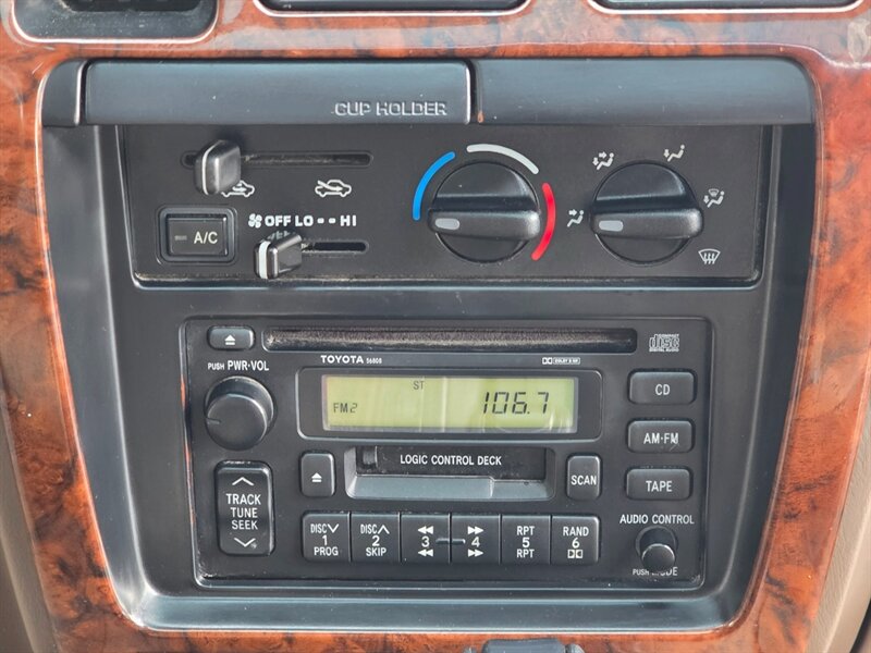 1998 Toyota 4Runner Limited 4X4 / V6 3.4 L / LIFTED / REAR DIFF LOCK / TIMING BELT DONE / SUN ROOF / LEATHER / NEW TIRES / ZERO RUST - Photo 34 - Portland, OR 97217
