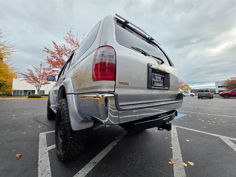 1998 Toyota 4Runner Limited 4X4 / V6 3.4 L / LIFTED / REAR DIFF LOCK / TIMING BELT DONE / SUN ROOF / LEATHER / NEW TIRES / ZERO RUST - Photo 11 - Portland, OR 97217