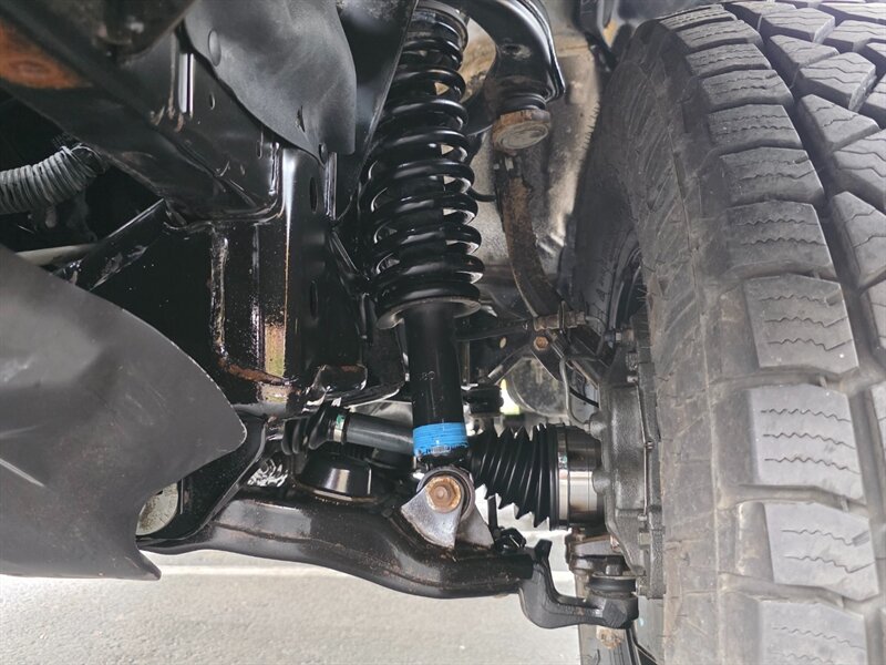 1998 Toyota 4Runner Limited 4X4 / V6 3.4 L / LIFTED / REAR DIFF LOCK / TIMING BELT DONE / SUN ROOF / LEATHER / NEW TIRES / ZERO RUST - Photo 50 - Portland, OR 97217