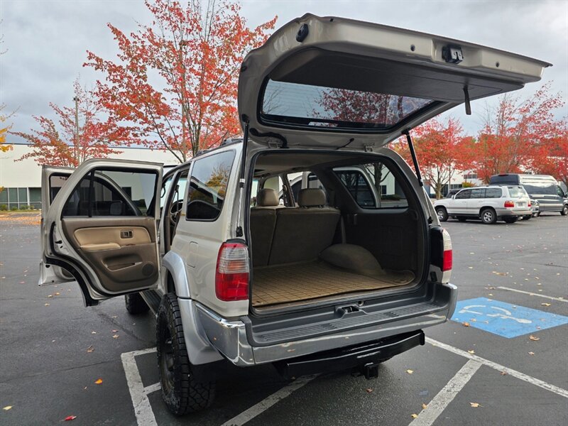 1998 Toyota 4Runner Limited 4X4 / V6 3.4 L / LIFTED / REAR DIFF LOCK / TIMING BELT DONE / SUN ROOF / LEATHER / NEW TIRES / ZERO RUST - Photo 27 - Portland, OR 97217