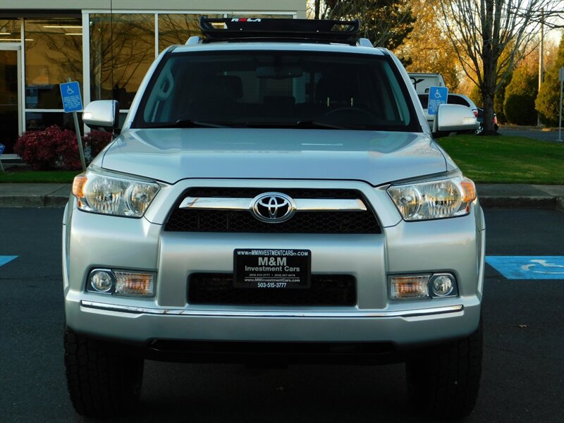 2010 Toyota 4Runner SR5 Premium 4X4 / Leather / 3RD Seat / LIFTED