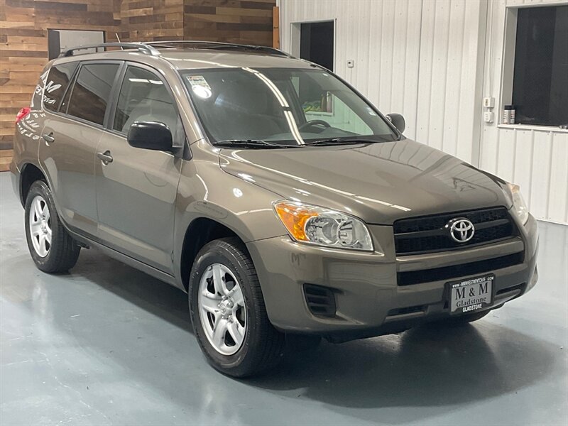 2010 Toyota RAV4 Sport Utility AWD / 1-OWNER LOCAL / NEW TIRES  / ZERO RUST - Photo 2 - Gladstone, OR 97027