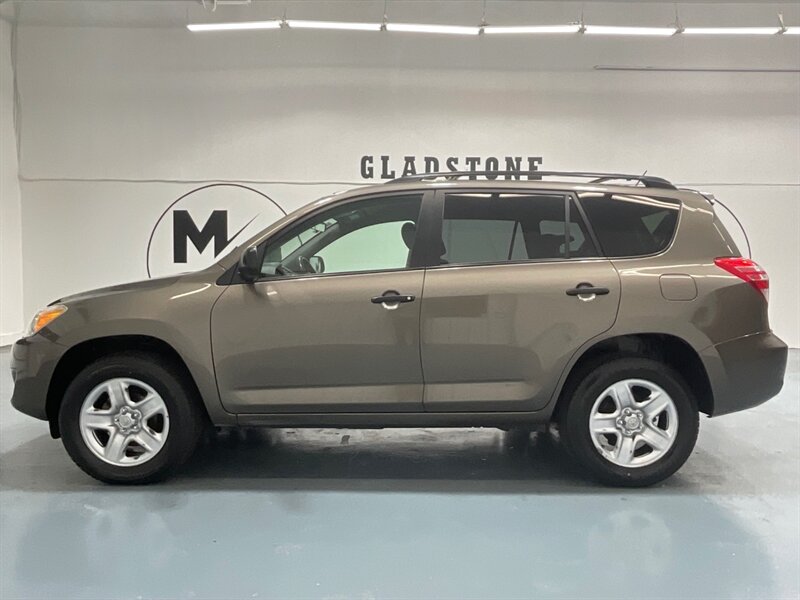 2010 Toyota RAV4 Sport Utility AWD / 1-OWNER LOCAL / NEW TIRES  / ZERO RUST - Photo 3 - Gladstone, OR 97027