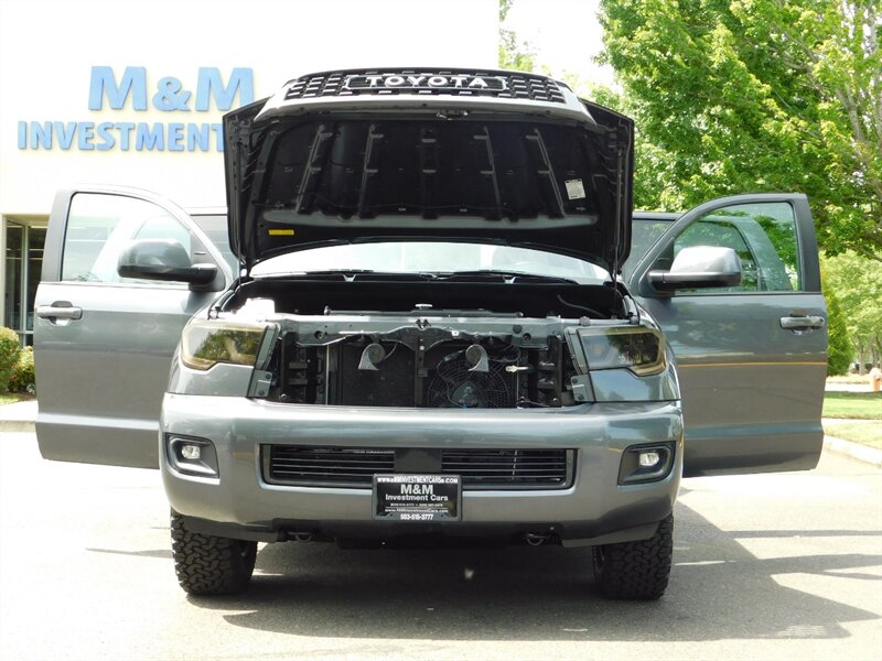 2019 Toyota Sequoia TRD PRO CUSTOM UPGRADE / 4WD / 1-OWNER/18,000 MILE   - Photo 32 - Portland, OR 97217