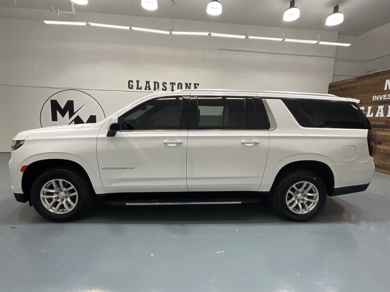2021 Chevrolet Suburban LT 4X4 3RD ROW SEAT / Leather w. heated seats  / Rear view Camera - Photo 3 - Gladstone, OR 97027