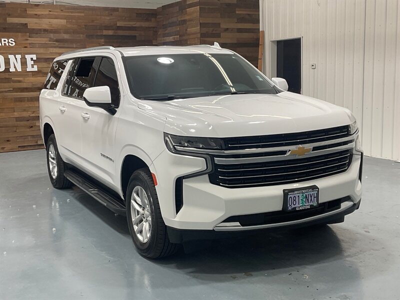 2021 Chevrolet Suburban LT 4X4 3RD ROW SEAT / Leather w. heated seats  / Rear view Camera - Photo 2 - Gladstone, OR 97027