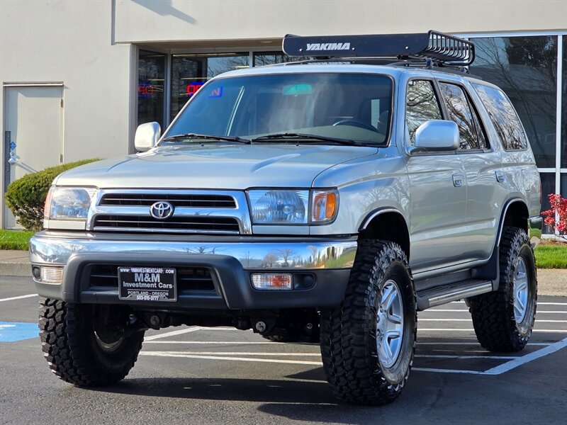 2000 Toyota 4Runner 4X4 / V6 3.4L / NEW LIFT + NEW TIRES / 1-OWNER  / LOCAL CAR / NO-RUST / PRISTINE ! - Photo 1 - Portland, OR 97217