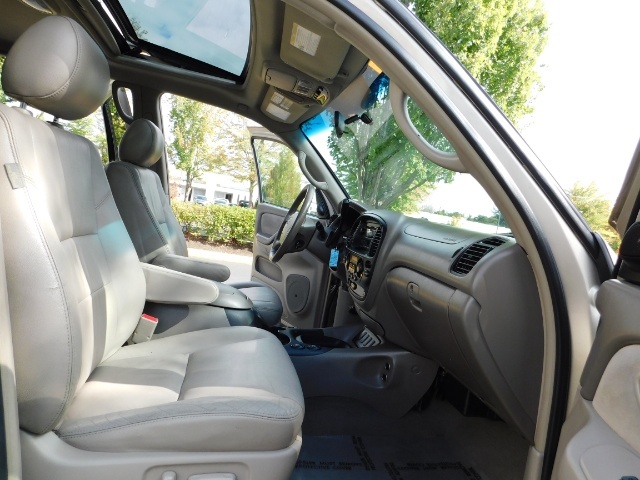 2005 Toyota Sequoia SR5 / 4WD / Leather Heated Seats / LIFTED LIFTED   - Photo 17 - Portland, OR 97217