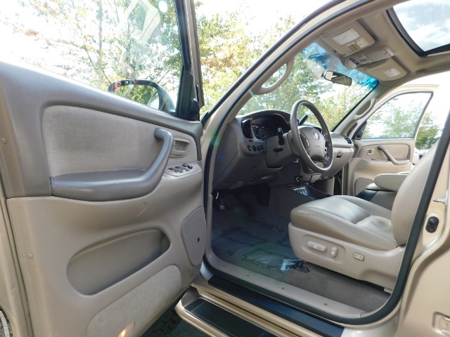 2005 Toyota Sequoia SR5 / 4WD / Leather Heated Seats / LIFTED LIFTED   - Photo 12 - Portland, OR 97217